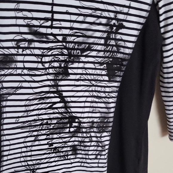 Striped Black and White Women's Top - Picture 5 of 7